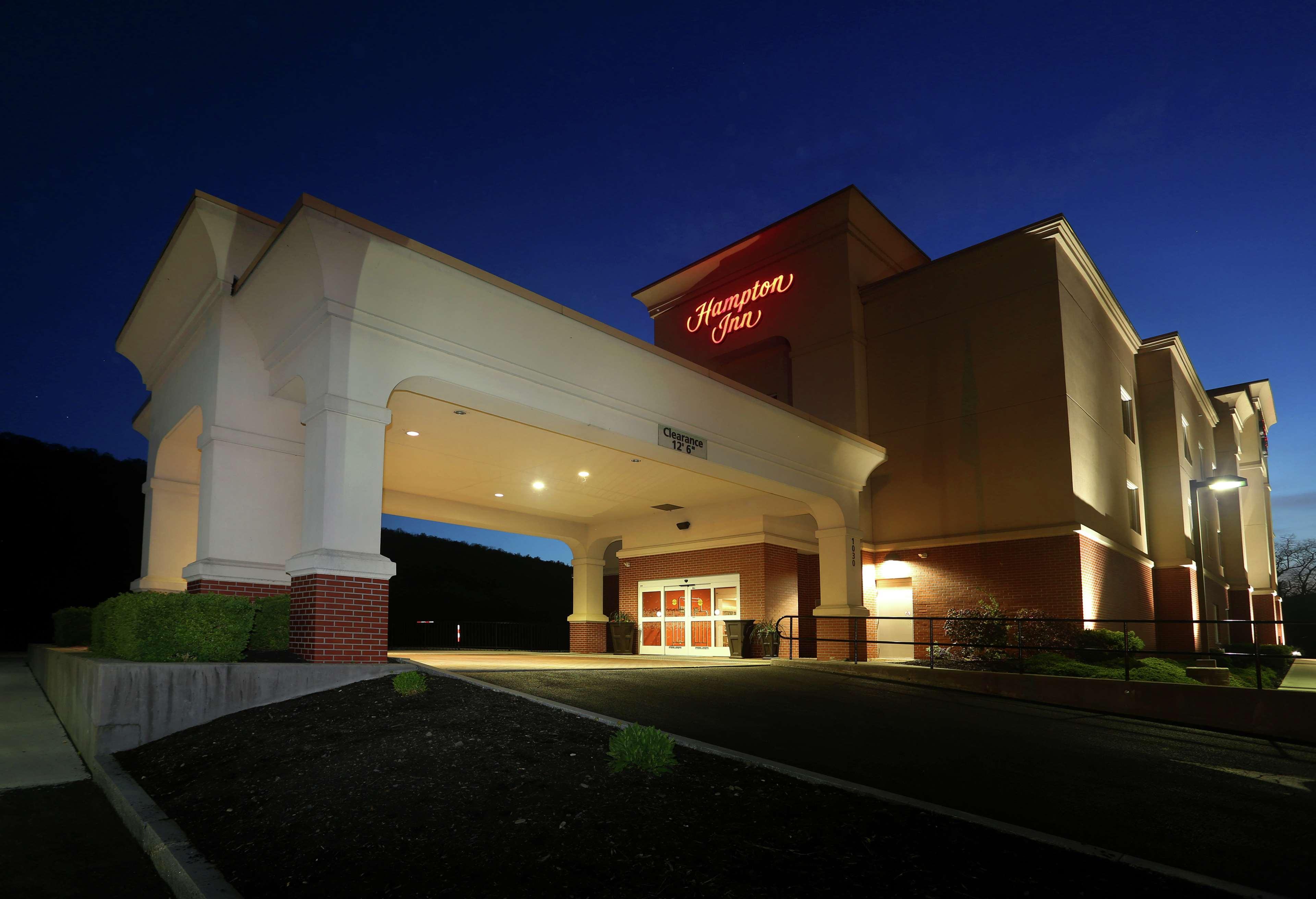 Hampton Inn Owego Екстер'єр фото