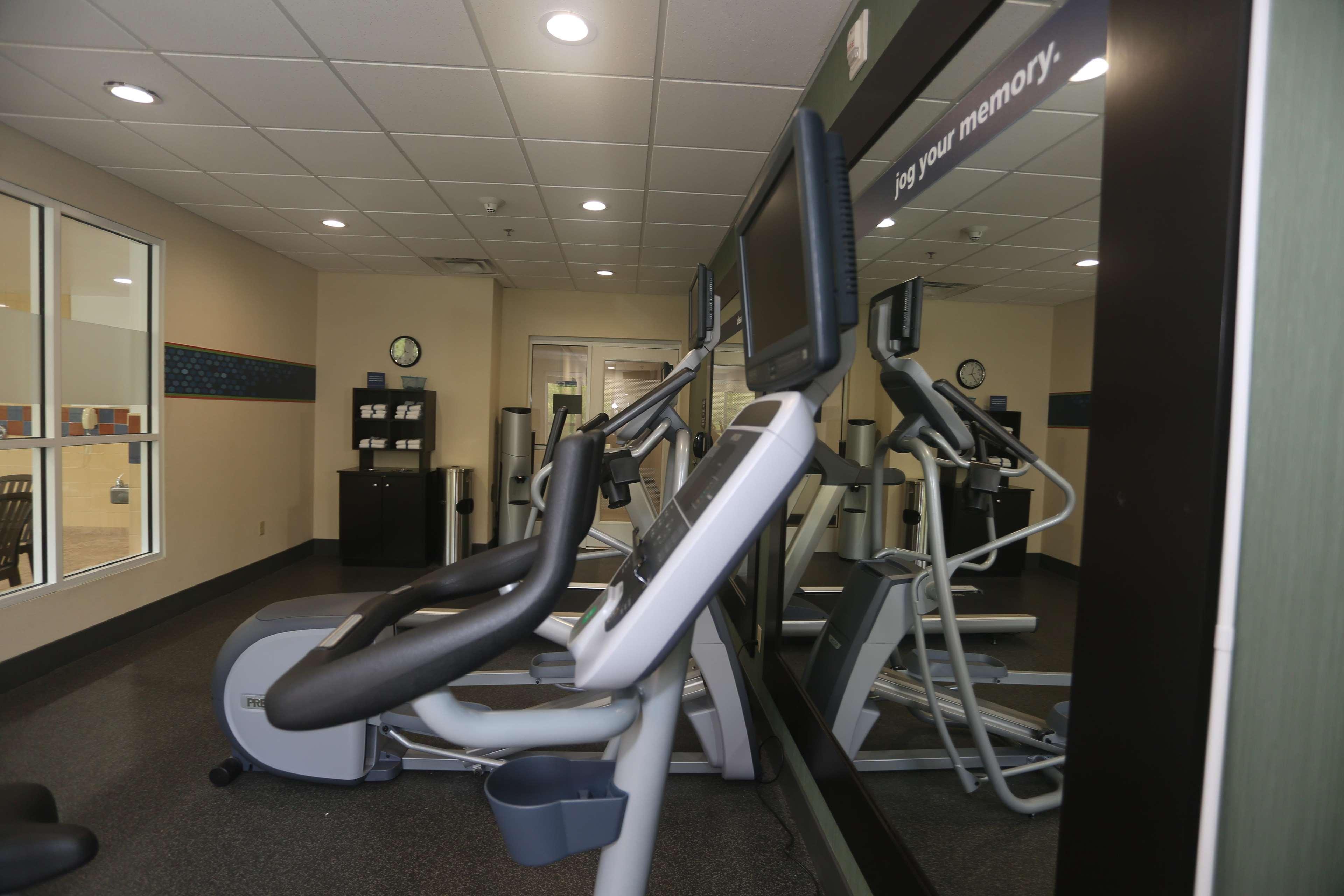 Hampton Inn Owego Екстер'єр фото
