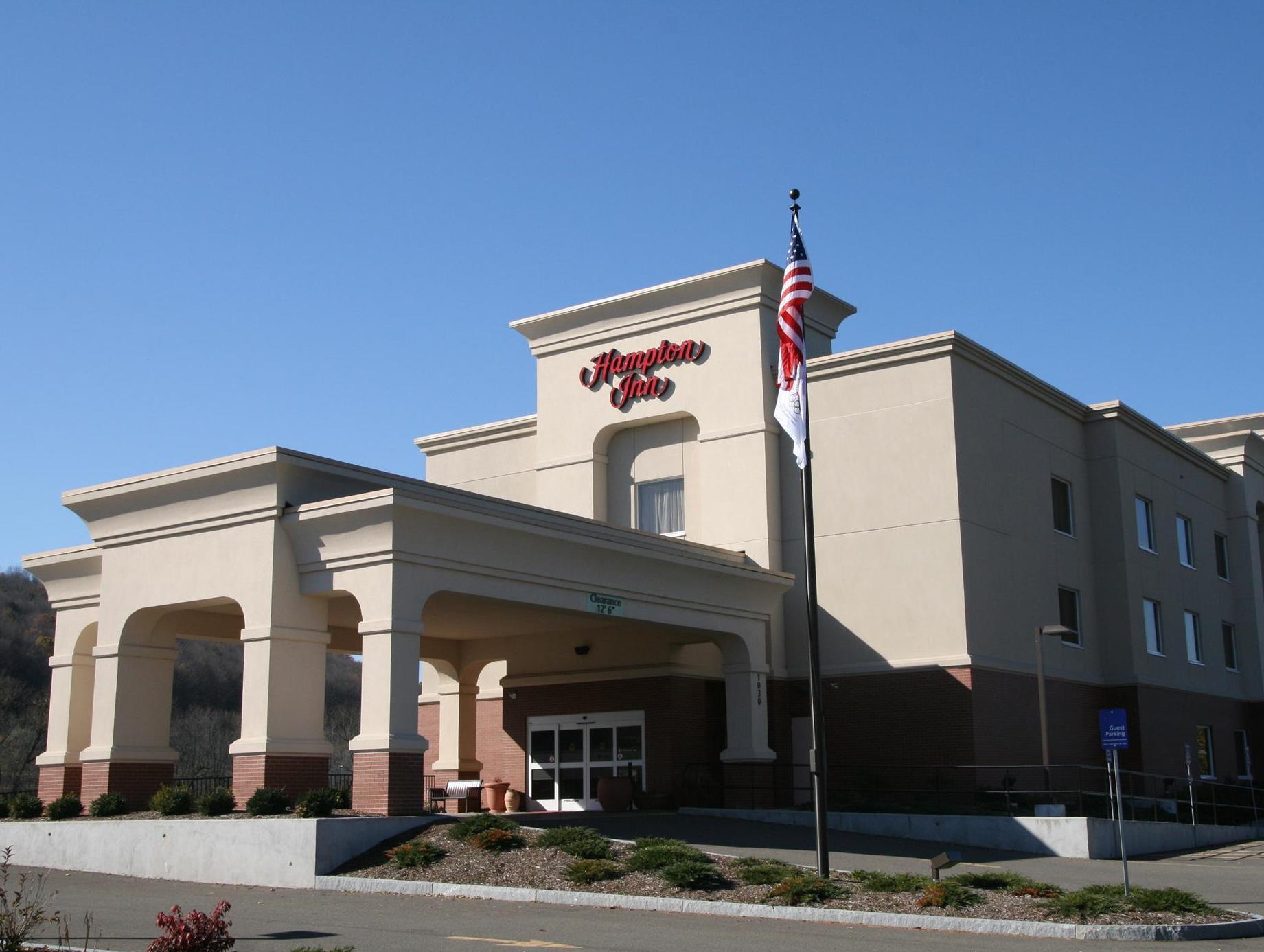 Hampton Inn Owego Екстер'єр фото