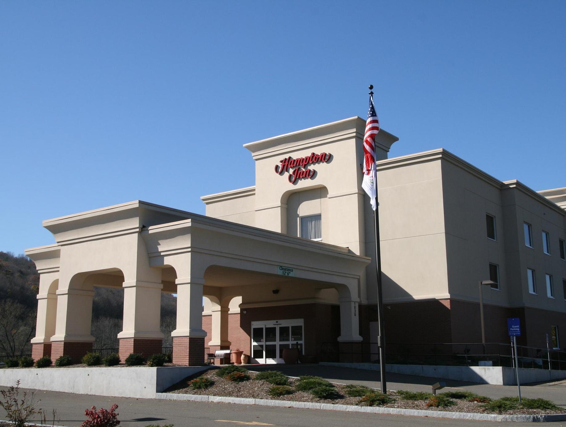 Hampton Inn Owego Екстер'єр фото