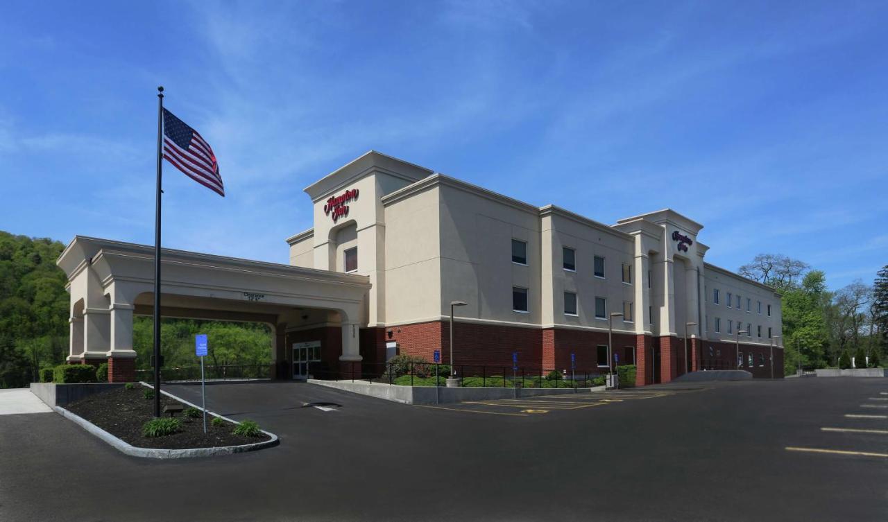 Hampton Inn Owego Екстер'єр фото