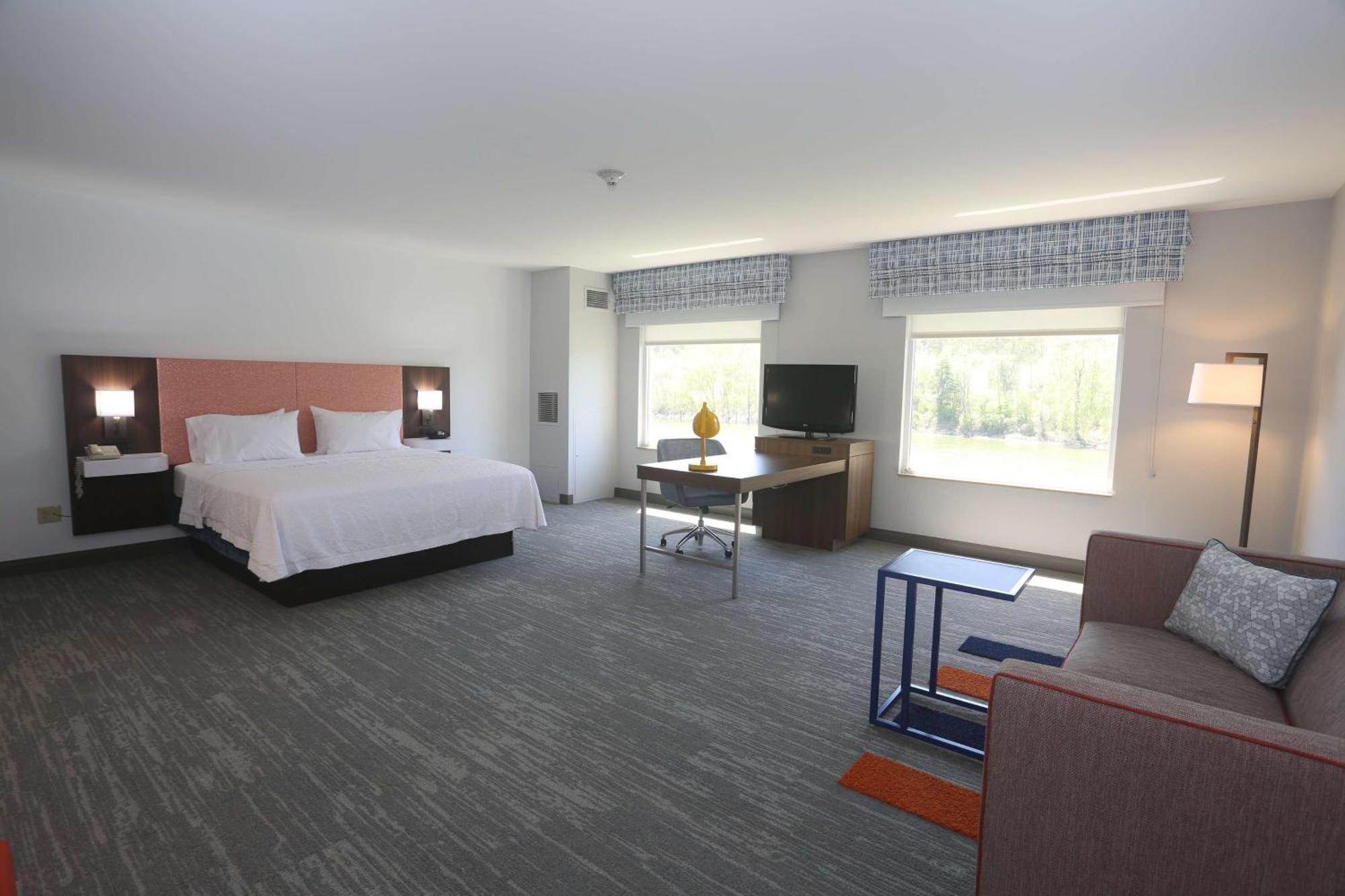 Hampton Inn Owego Екстер'єр фото