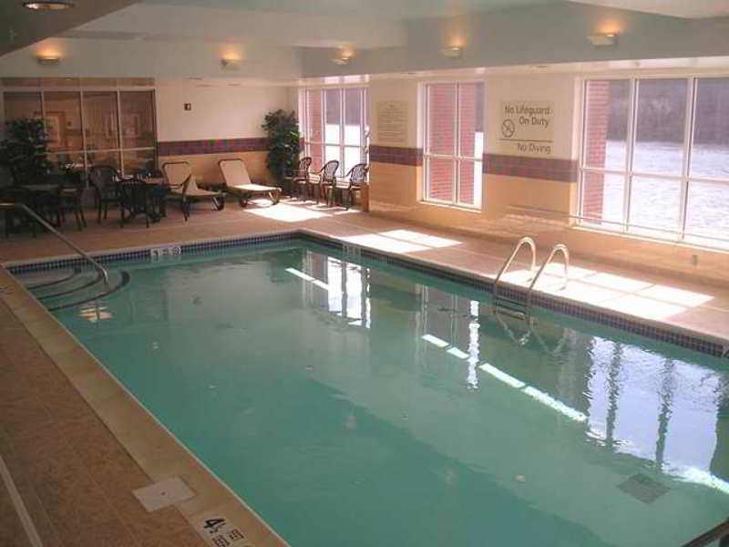 Hampton Inn Owego Екстер'єр фото